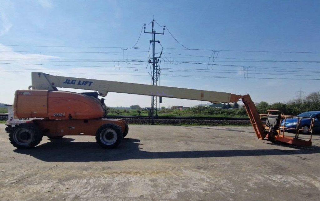 Telescopic Boom Lift - View 2